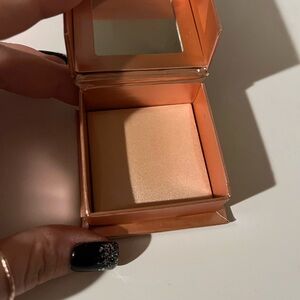 Benefit Dandelion highlighter